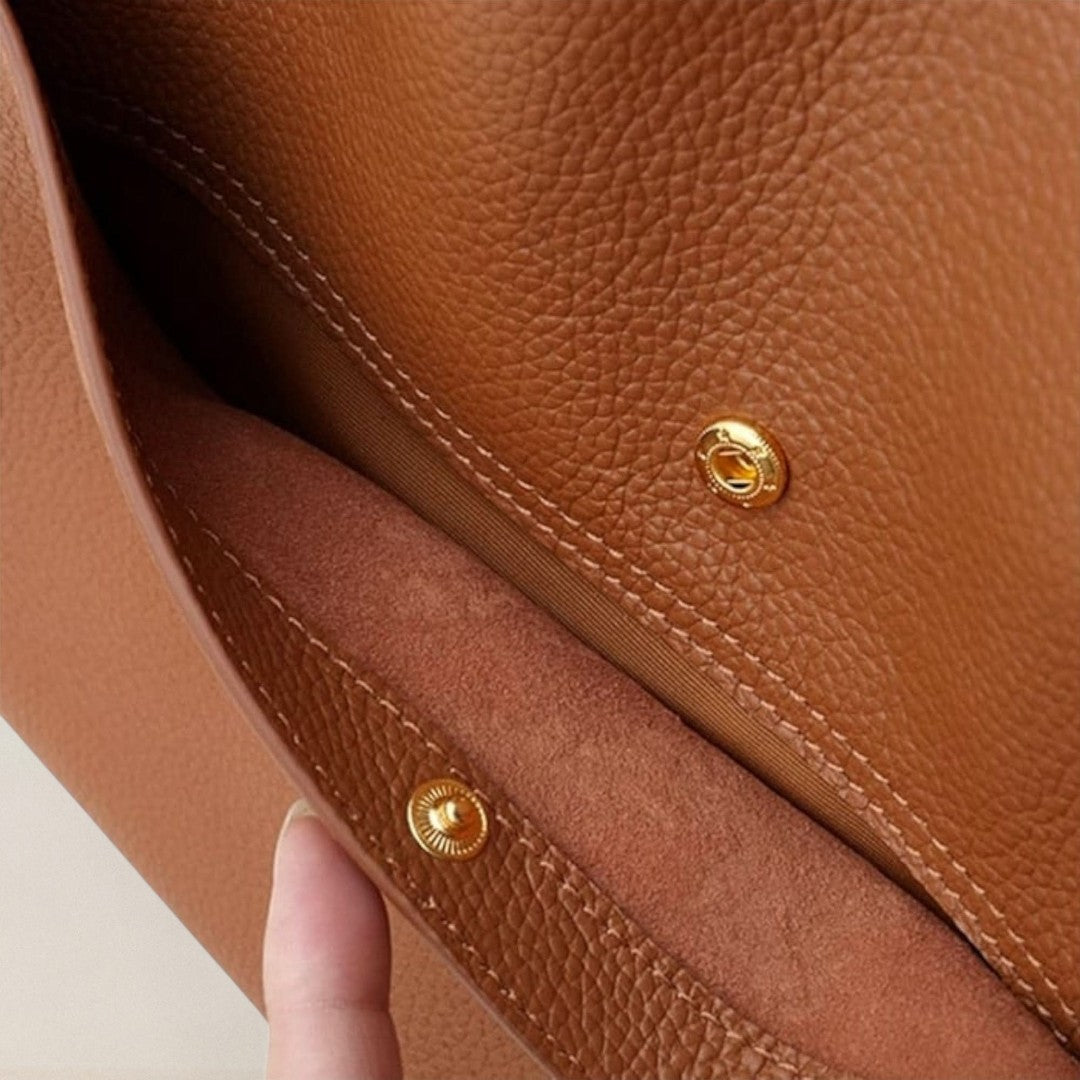 Ελένη – Η απλότητα συναντά την κομψότητα