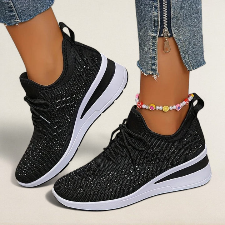 Λαδίνη – ορθοπεδικό Knit-Sneaker με γυαλιστερές λεπτομέρειες