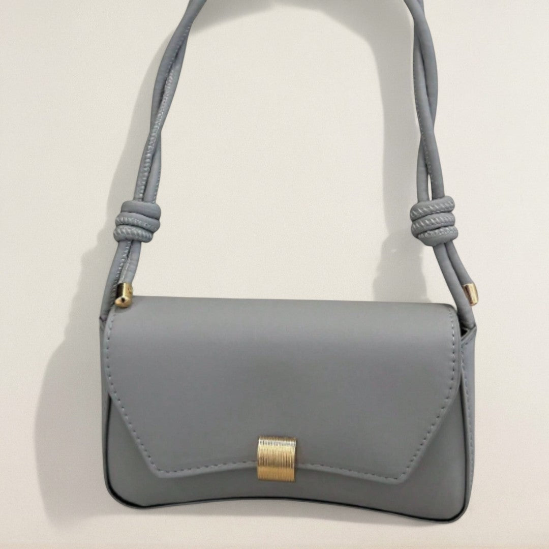 Μαρία – Διακριτική γοητεία για μέρα και νύχτα