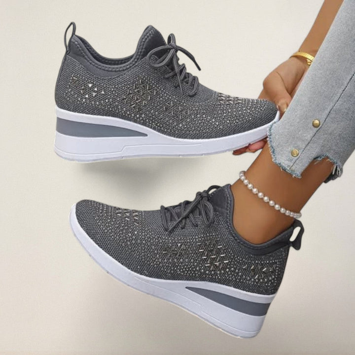 Λαδίνη – ορθοπεδικό Knit-Sneaker με γυαλιστερές λεπτομέρειες