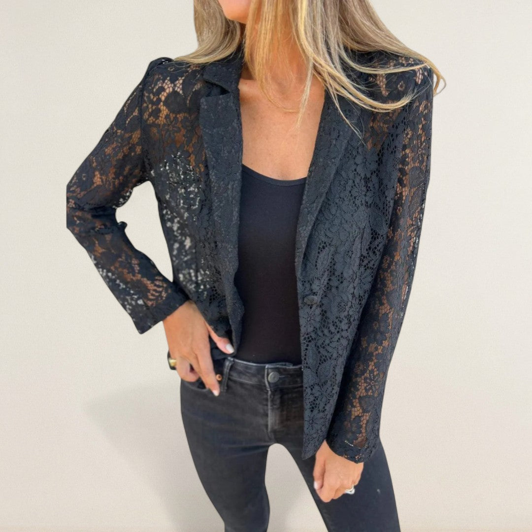 Μαρία – Αέρινο Μπουφάν με Γοητεία