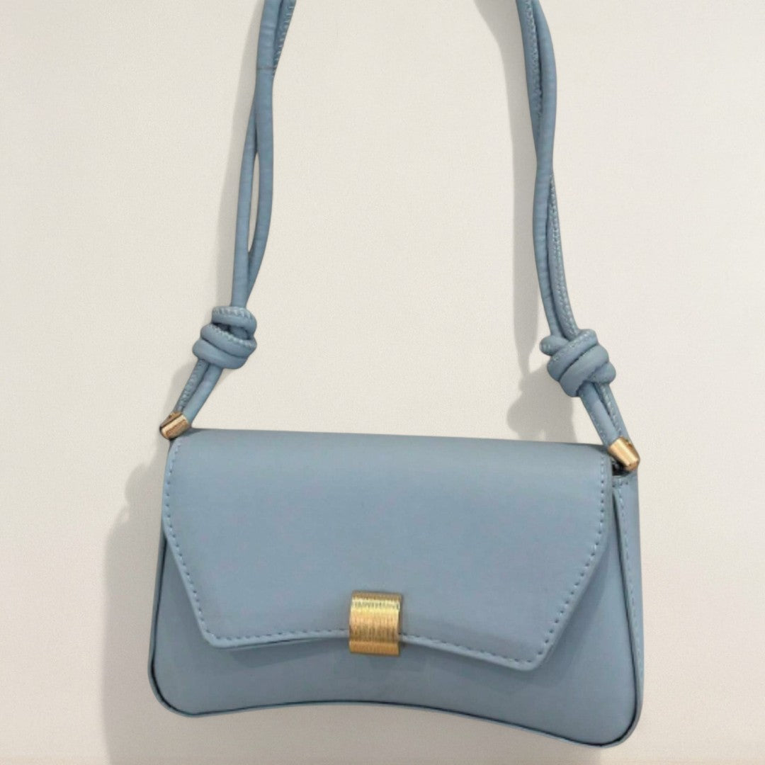 Μαρία – Διακριτική γοητεία για μέρα και νύχτα