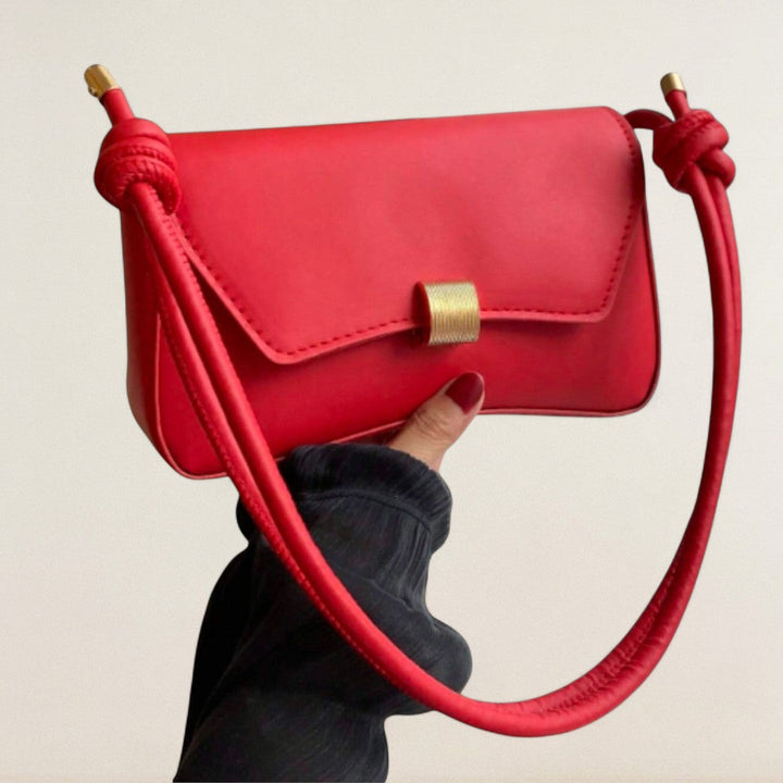 Μαρία – Διακριτική γοητεία για μέρα και νύχτα