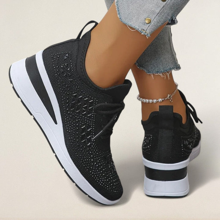 Λαδίνη – ορθοπεδικό Knit-Sneaker με γυαλιστερές λεπτομέρειες