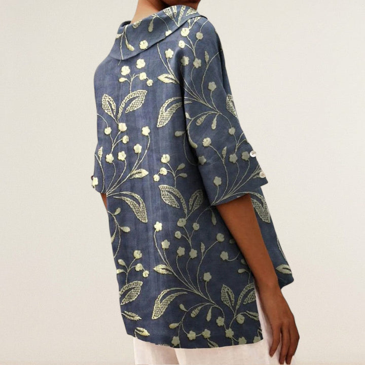 Μιρά – Χαλαρό πουκάμισο με φλοράλ κομψότητα