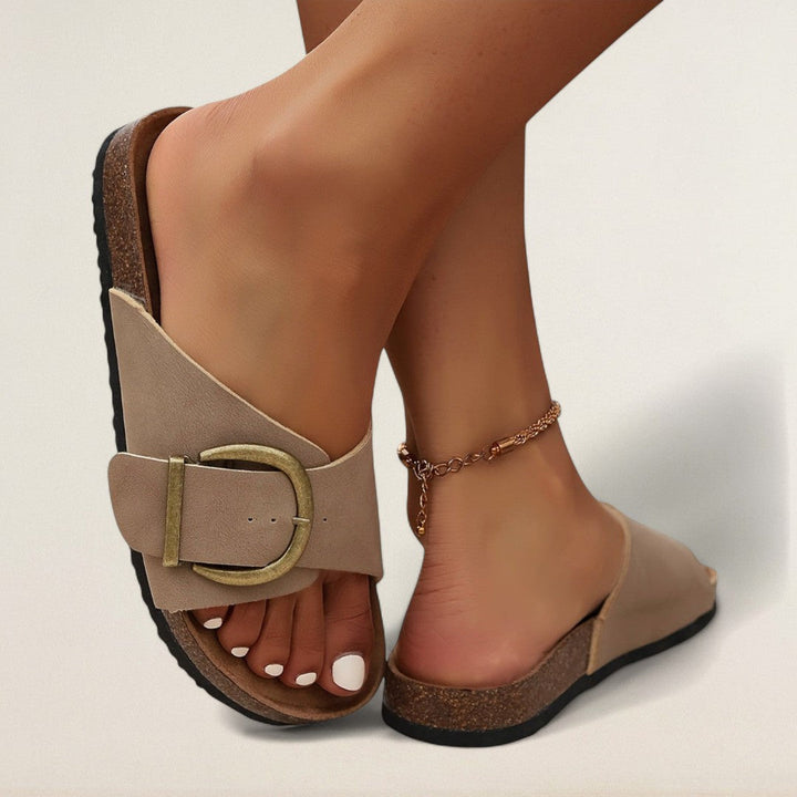 Λίνα – άνετη και κομψή για χαλάρωση