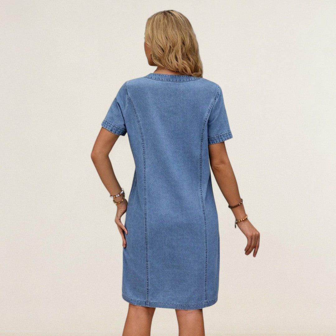 Μελίνα – απλή θηλυκή για την καθημερινή ζωή