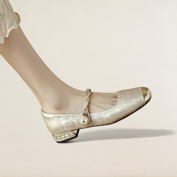 Μαρίνα – κομψή, άνετη και προσεγμένη μέχρι την τελευταία λεπτομέρεια