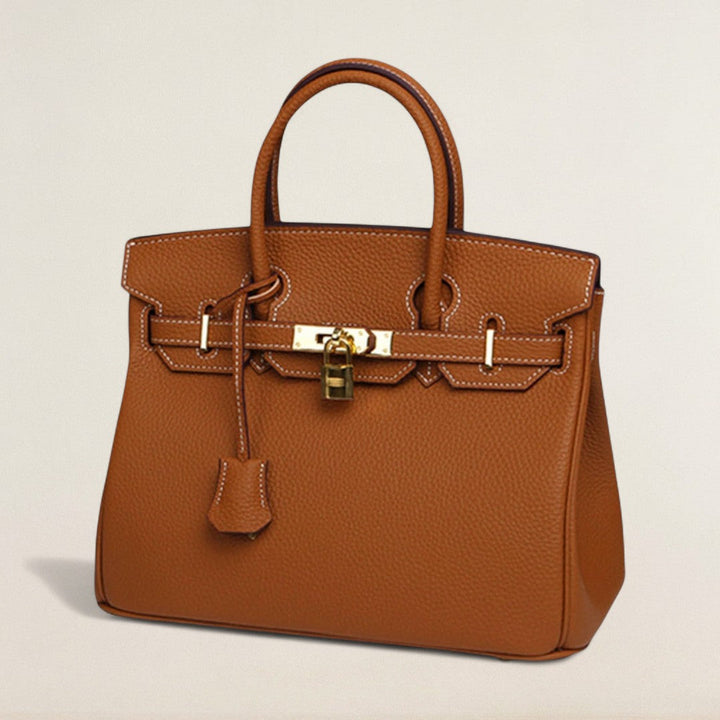 Ρενατά – Κλασική και κομψή με κλείσιμο που κάνει δήλωση