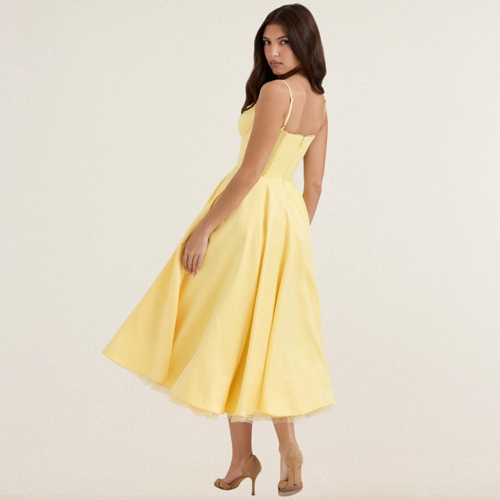 Σινα – κομψή γυναικεία για τις ιδιαίτερες στιγμές σας