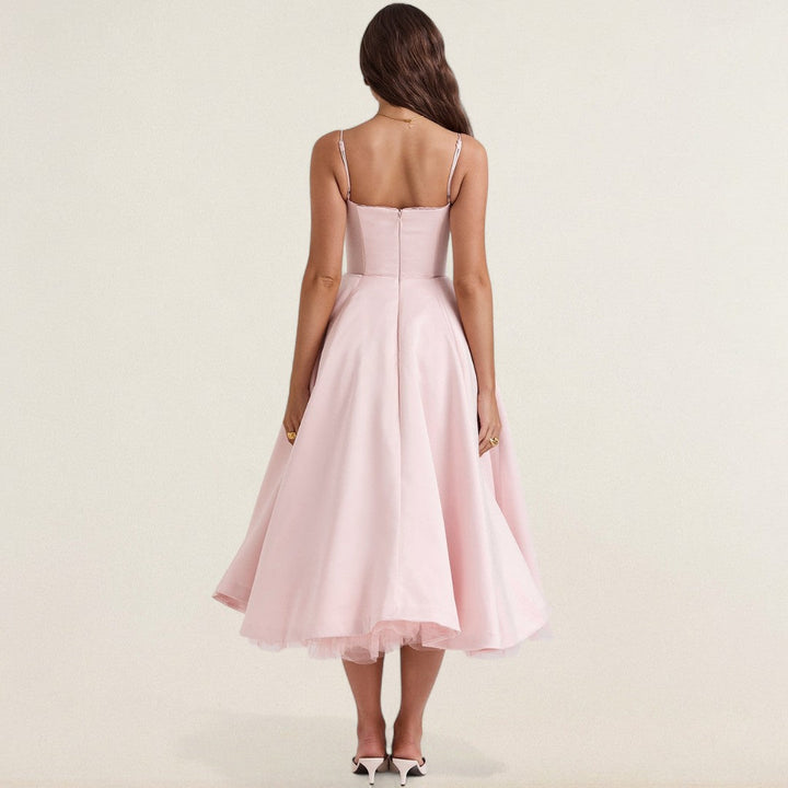 Σινα – κομψή γυναικεία για τις ιδιαίτερες στιγμές σας