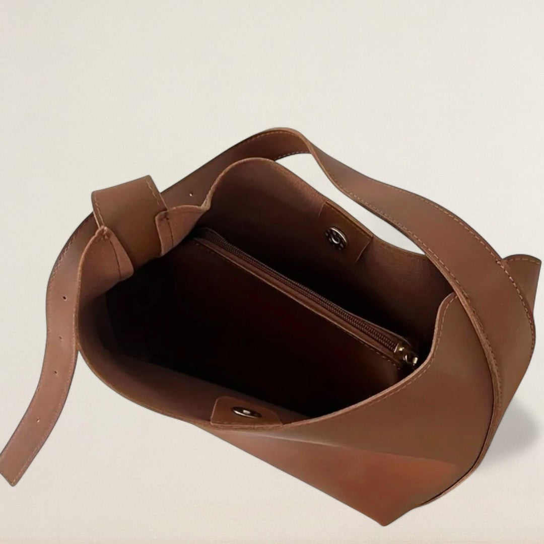 Μαρία – απλή με κομψή παρουσία