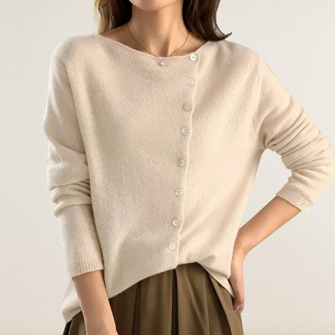 Άννα – Πλεκτό πουλόβερ με ασύμμετρη κουμπότρυπα