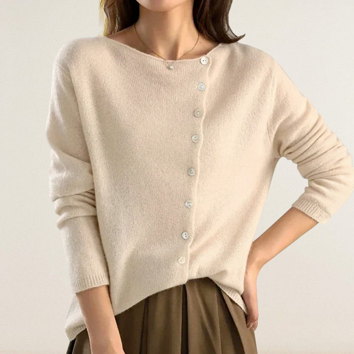 Άννα – Πλεκτό πουλόβερ με ασύμμετρη κουμπότρυπα