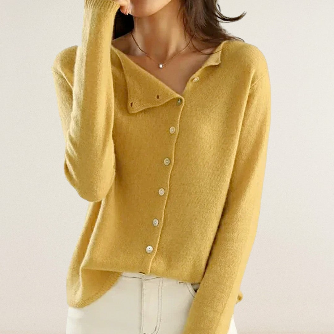 Άννα – Πλεκτό πουλόβερ με ασύμμετρη κουμπότρυπα