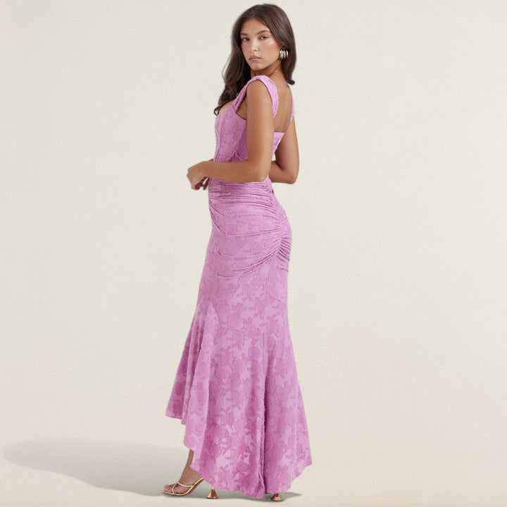 Μαρία – Φόρεμα που αγκαλιάζει τη σιλουέτα για κομψές στιγμές