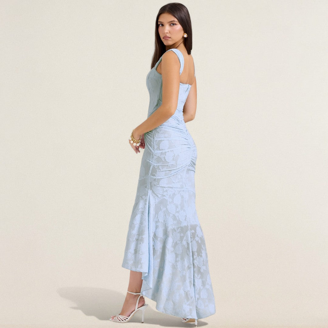 Μαρία – Φόρεμα που αγκαλιάζει τη σιλουέτα για κομψές στιγμές