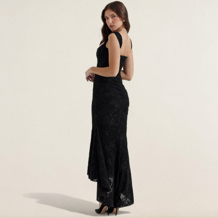 Μαρία – Φόρεμα που αγκαλιάζει τη σιλουέτα για κομψές στιγμές