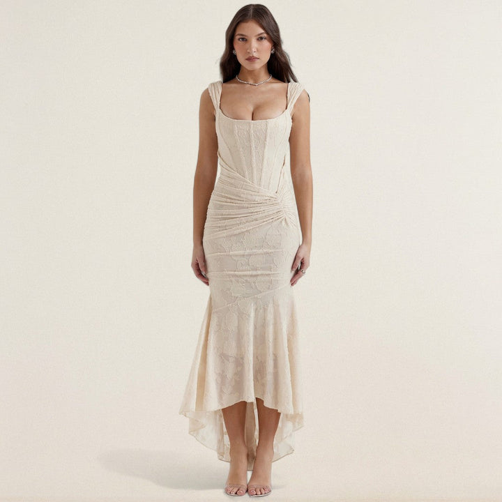 Μαρία – Φόρεμα που αγκαλιάζει τη σιλουέτα για κομψές στιγμές